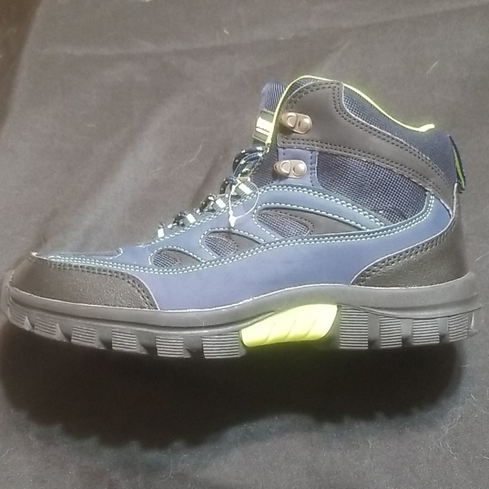 Hiking Boots/Shoes - Picture 4 of 6